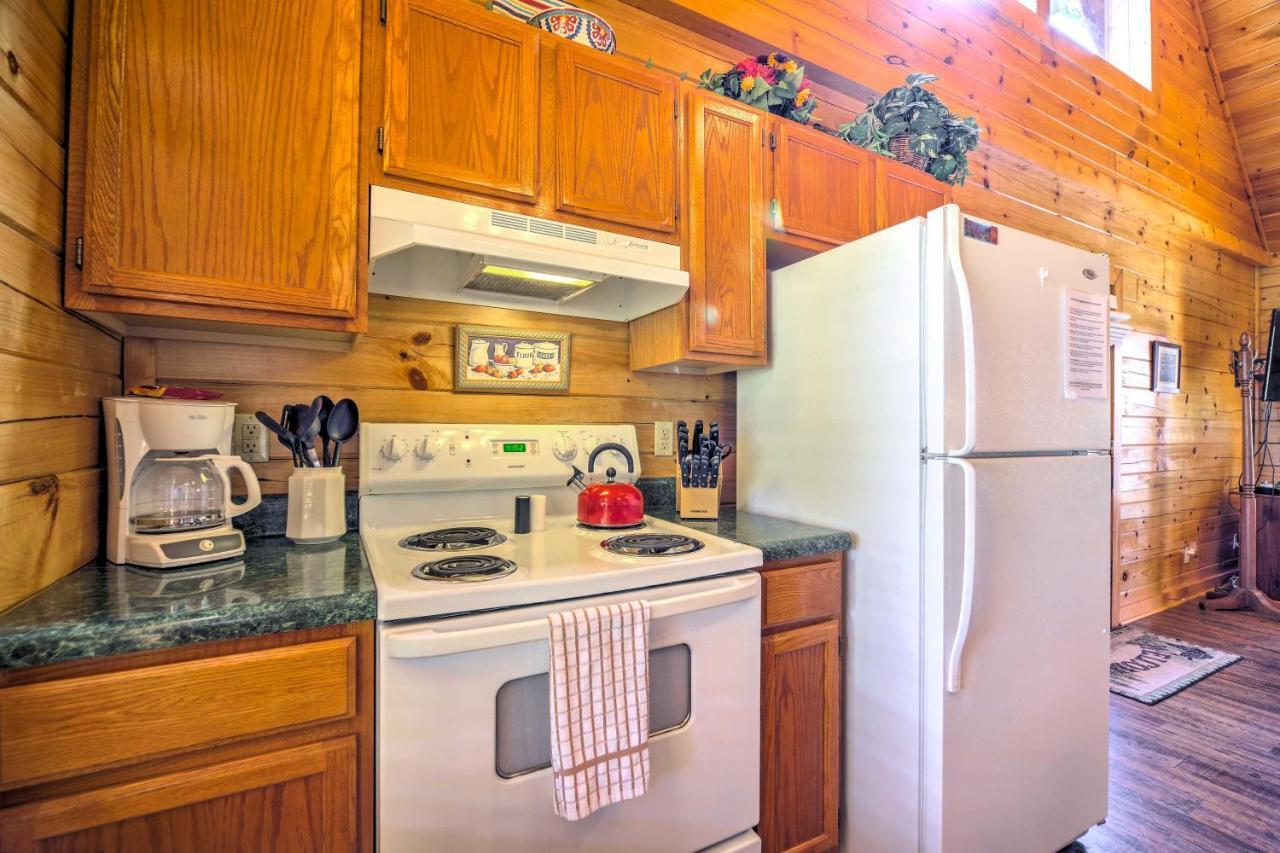 Sevierville Retreat Private Hot Tub And Lake Views! Exteriör bild